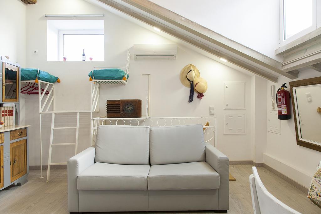 Joivy Alfama 35 Apartments Lissabon Buitenkant foto