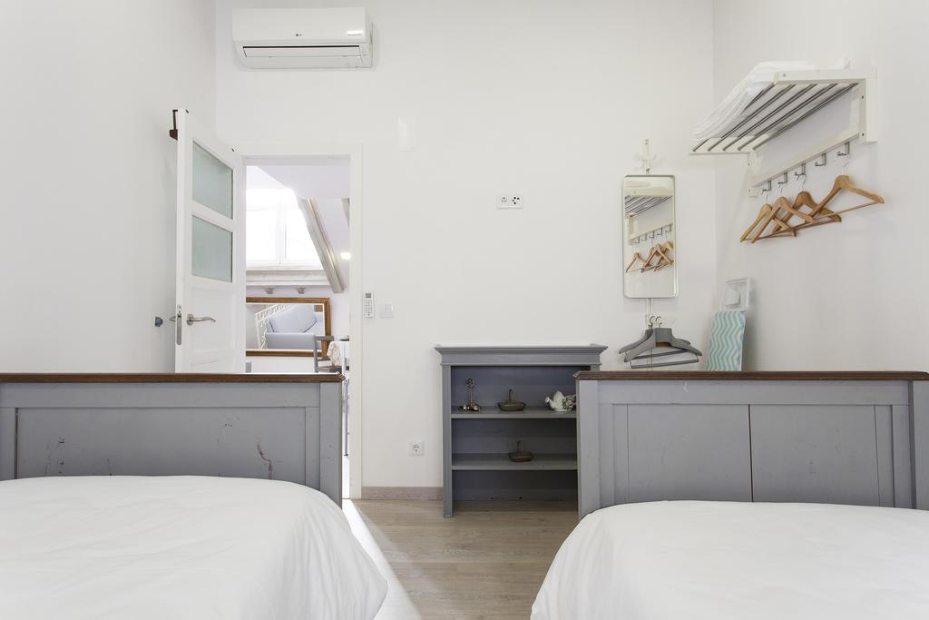 Joivy Alfama 35 Apartments Lissabon Buitenkant foto
